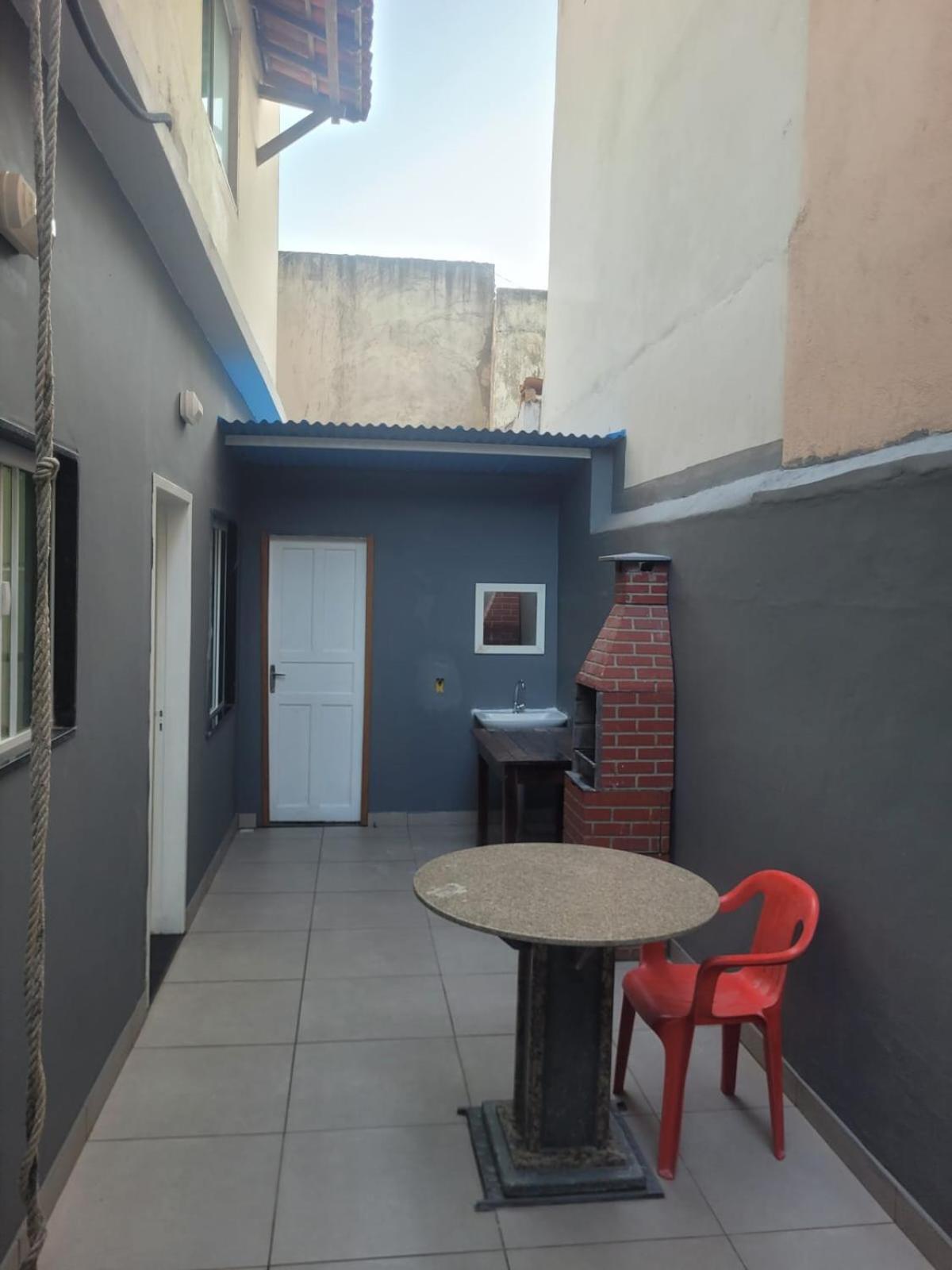 Casa Ampla Bem Localizada *